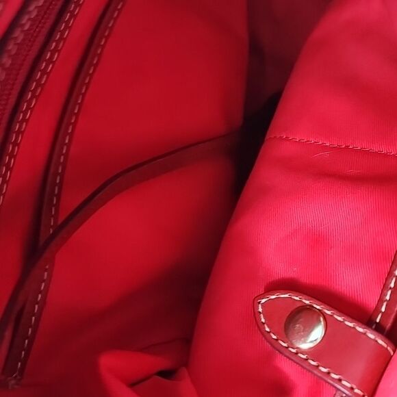 Dooney & Bourke Initial Shoulder Bag Red Accent Gold Tone Hardware Detail - Picture 8 of 11